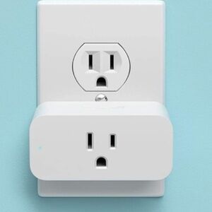 𝅺💡new in Box- Amazon Smart Plug